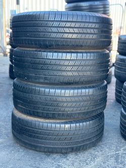SET OF TIRE 215 60 16 MICHELIN 85% LIFE