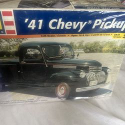 Rebellion 1941 Pickup Model 1.25 Scale  10 Years And Up Brand New