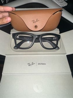 Meta Glasses (wayfarer)