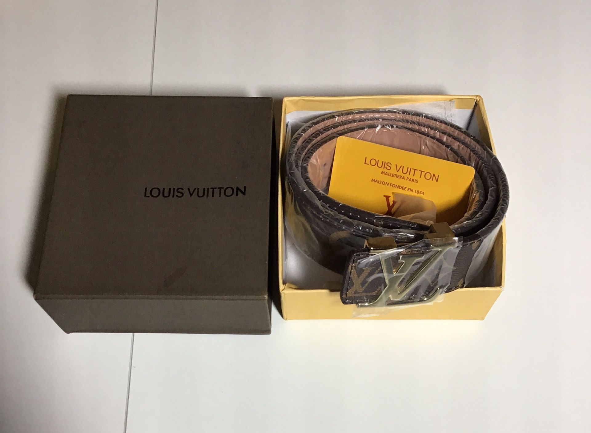 Louis Vuitton X Supreme Belt