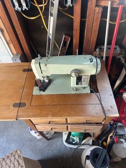 Sewing Machine / Máquinas de Cocer
