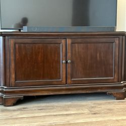 TV Console/Entertainment Center