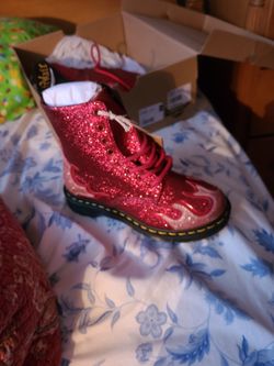 Dr Martens Pascal Flame Red Glitter Size 5 Boots NEW WITH BOX