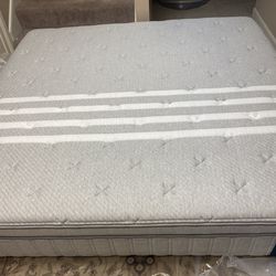 Leesa plus Hybrid king mattress