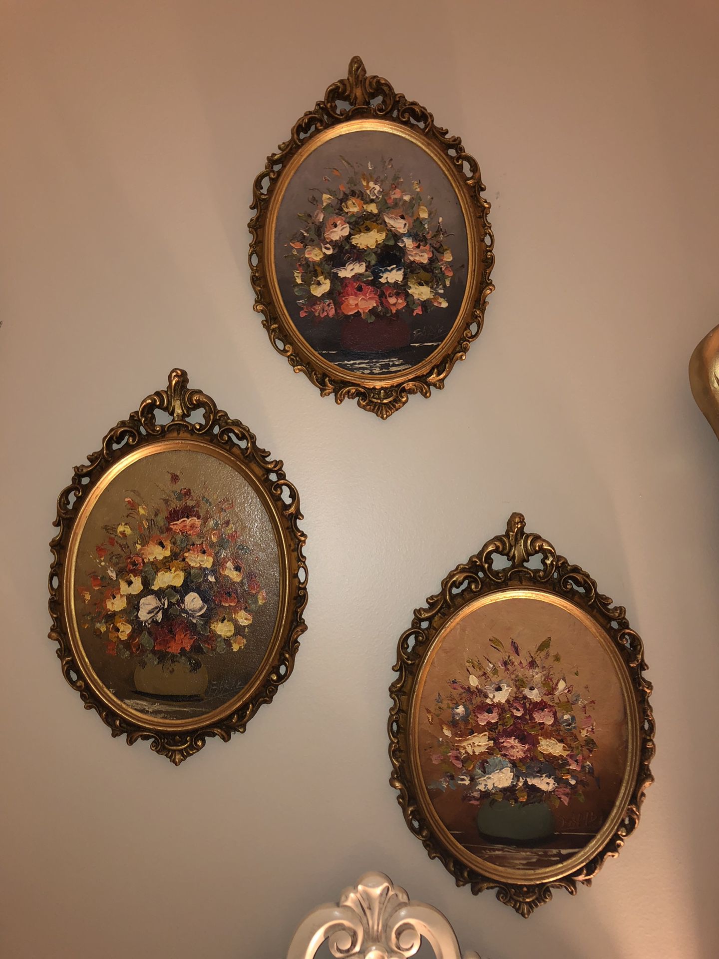Set of three Knife flower oil painting in an antique gold leaf wooden frame 17”X12”