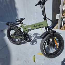 EAHORA X5 FOLDABLE  EBIKE WITH 277MILES ALMOST NEW