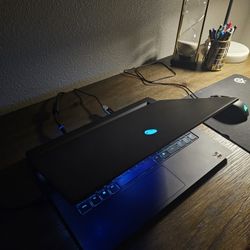 Alienware M15 R2