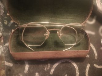 Gold frame kids glasses