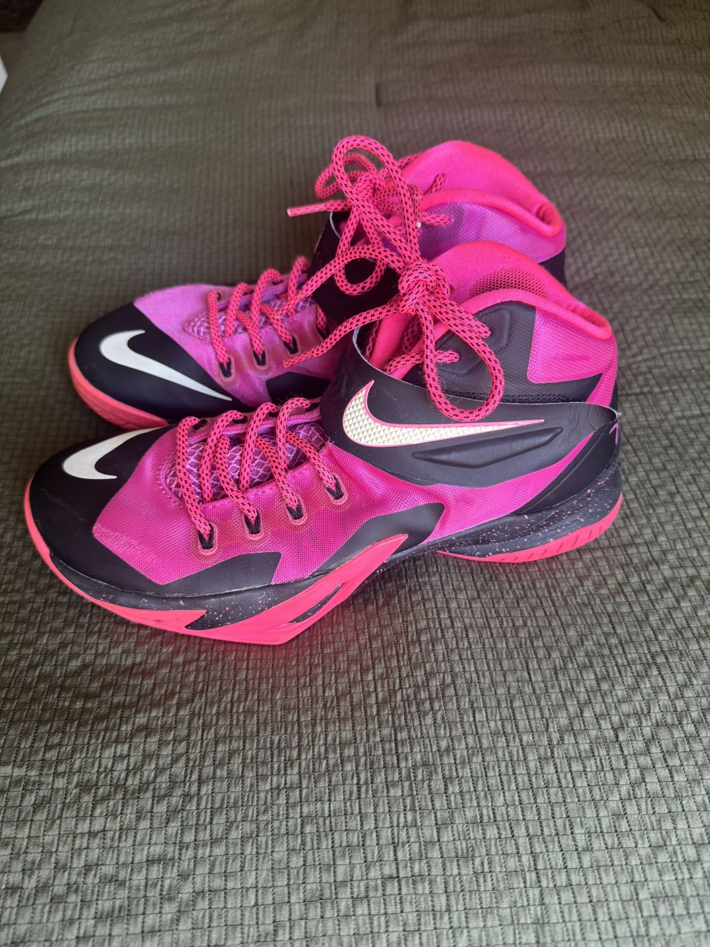 Nike Zoom Lebron Soldier 8 Think Pink