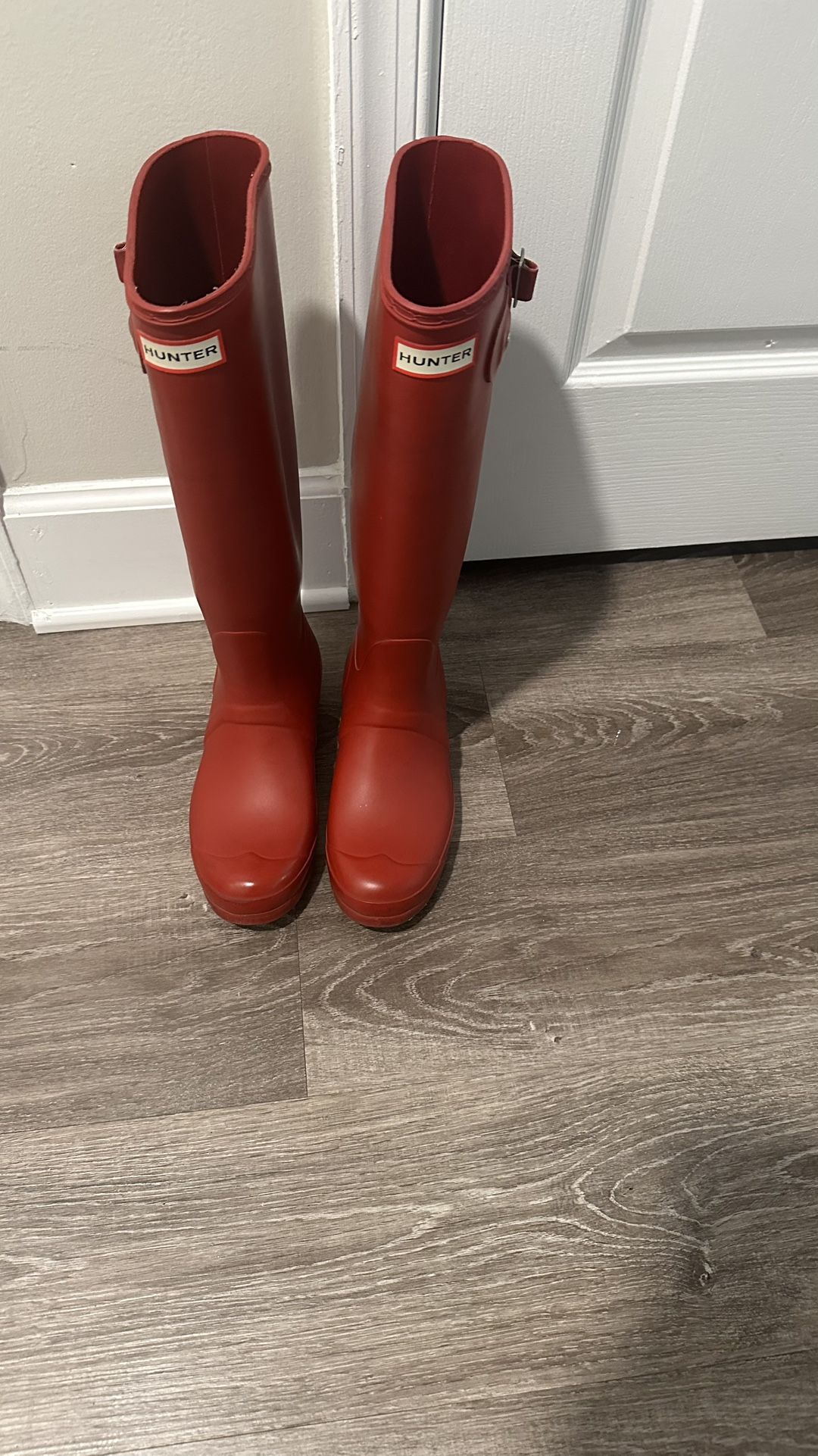 Hunter Red Rain Boots Size 8 Fits Up to 8.5