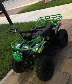 Like New Kids Electric Atv 4 wheeler 15 mph