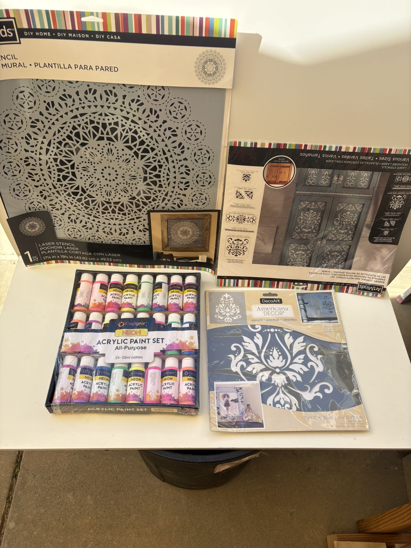 crafts Stencils and paints