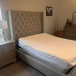 Queen Bedroom Set