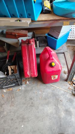 Metal gas cans and tanks
