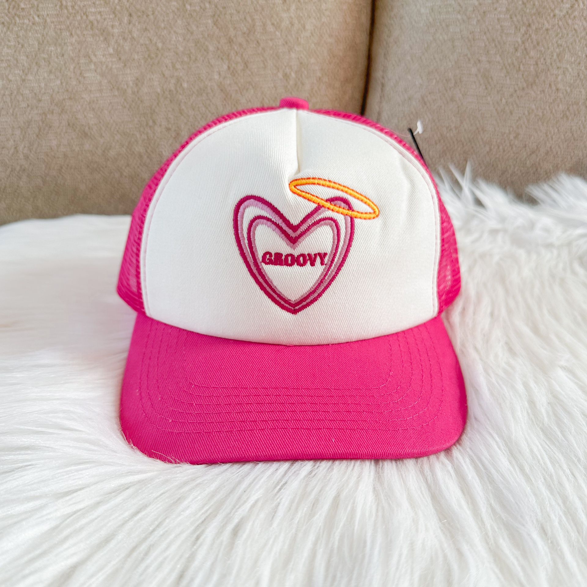 Pink trucker hat, brand new without tag