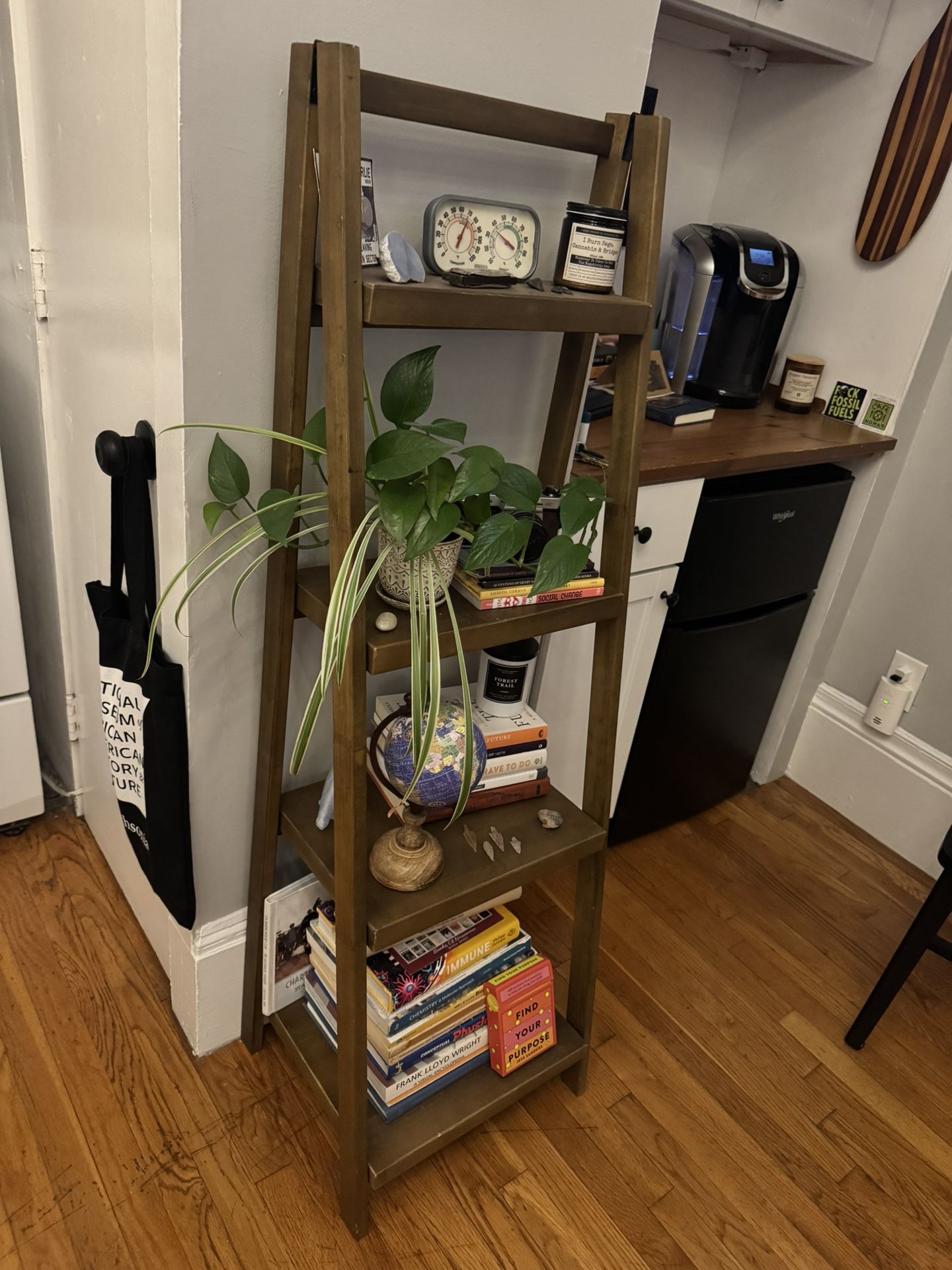 Staircase Bookshelf (Walnut)