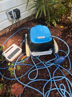 Dolphin Nautilus CC Robotic Pool Cleaner