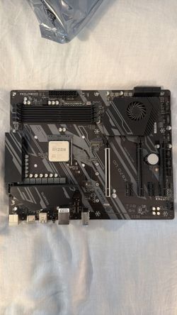 AMD Ryzen 7 3700X + Gigabyte X570 UD Motherboard