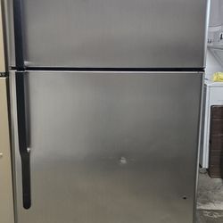 Refrigerator General Electric In Stainless Steel 
