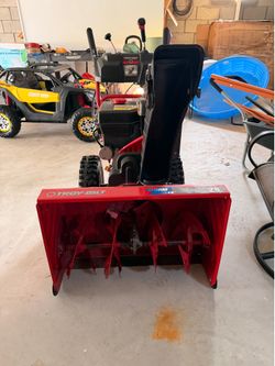 Troy-Bilt Storm 28-inch two-stage snow blower