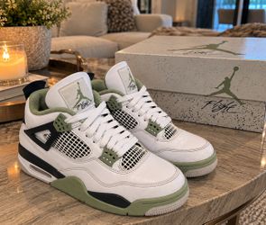 Women’s Seafoam Jordan 4
