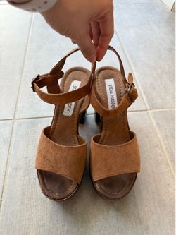 Steve Madden suede platform sandals size 5