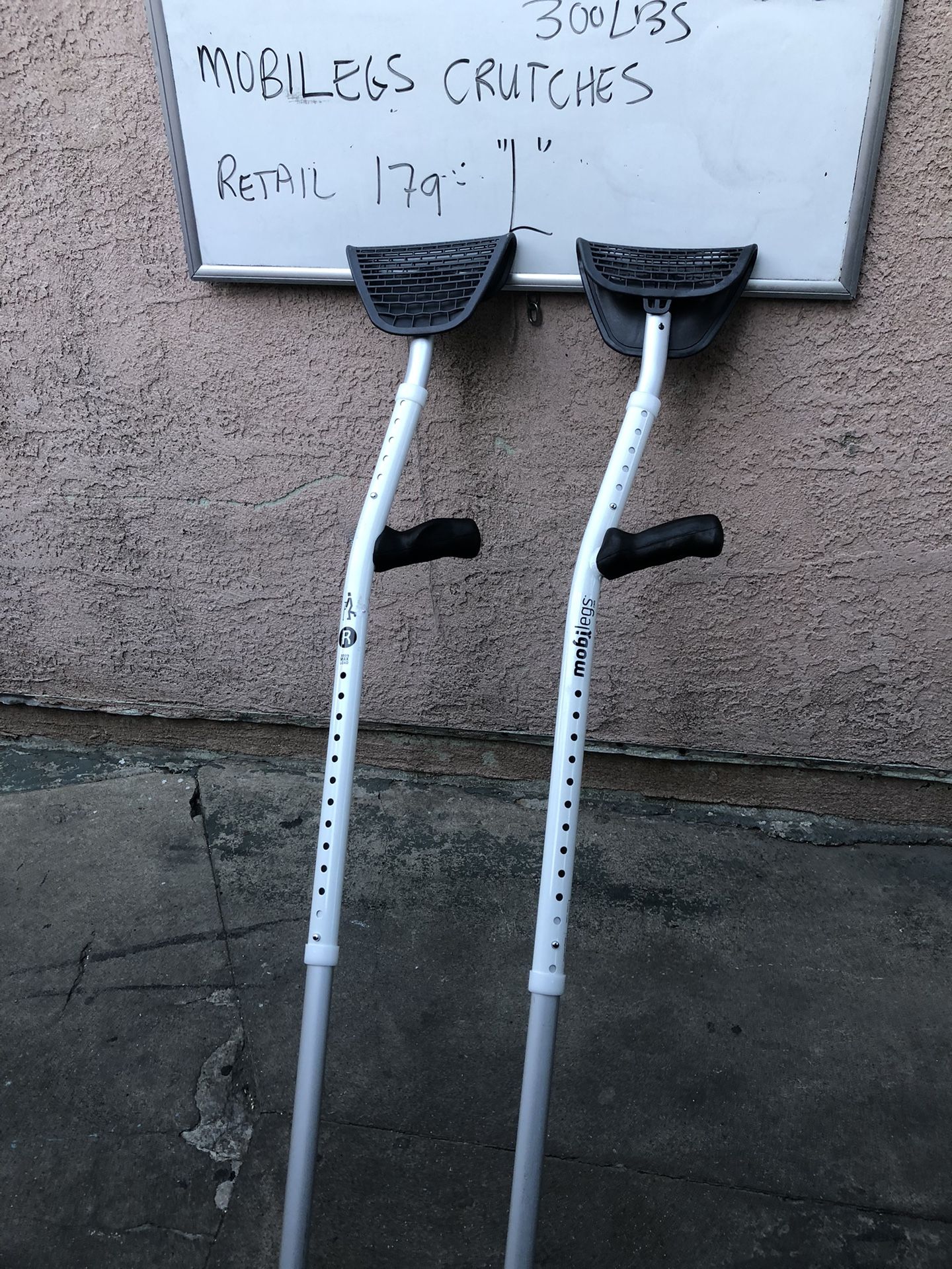Mobilegs Crutches 
