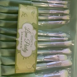 Beauty Creations Brushes 