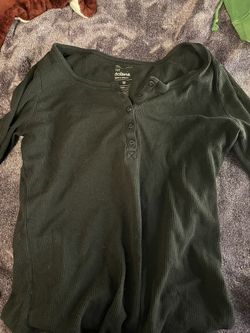 black long-sleeve shirt