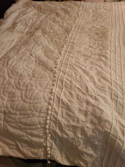 White Queen Quilt