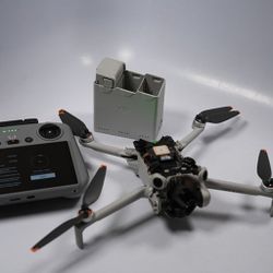 DJI Mini 4 Pro (DJI RC 2)