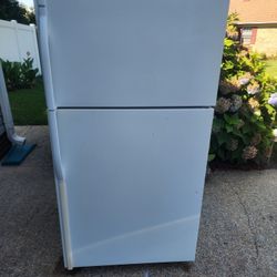Kenmore Coldspot 20.4 Cuft Refrigerator with Ice Maker