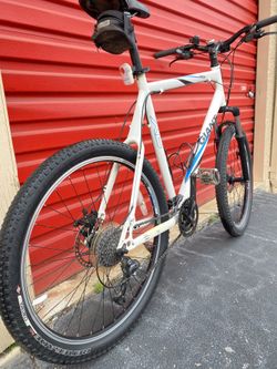 Giant yukon aluxx 6000 sale