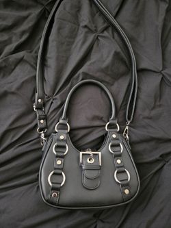 Backstitch bruja bag