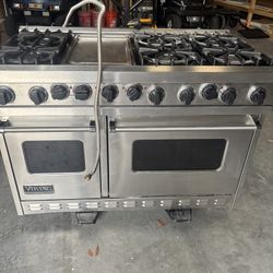 Gas Viking Stove 