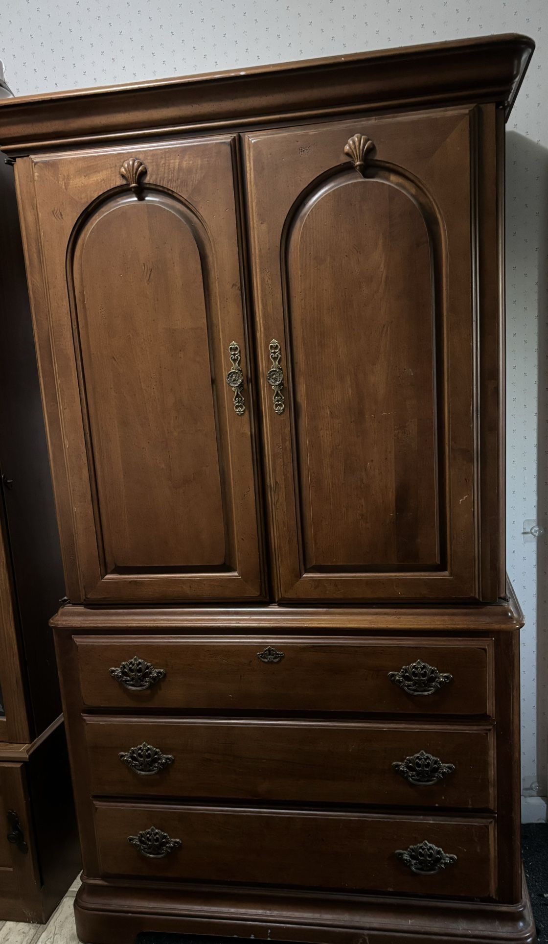 Kincaid Furniture Armoire/Entertainment Center