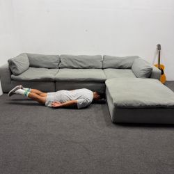 Retails 3,900! Modani Bloom 4 pc Modular Sectional Cloud Couch in Gray - We Deliver