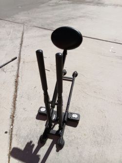 Squat machine