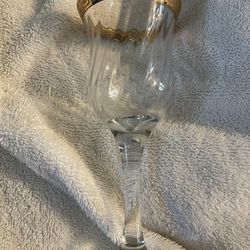 Elegant  Modern 9 oz, White Wine Glass Goblet Gold Band Greek Key