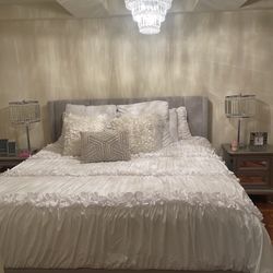 King size Bedroom Set (PRICE IS NEGOTIABLE) 