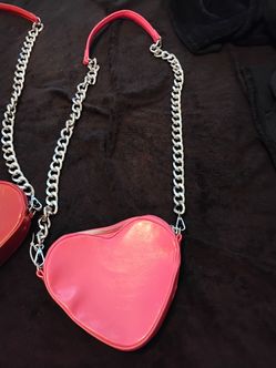 I have 2 cross body Steve Madden purses