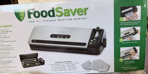 FoodSaver FM3941 Vacuum Sealing System New in Box