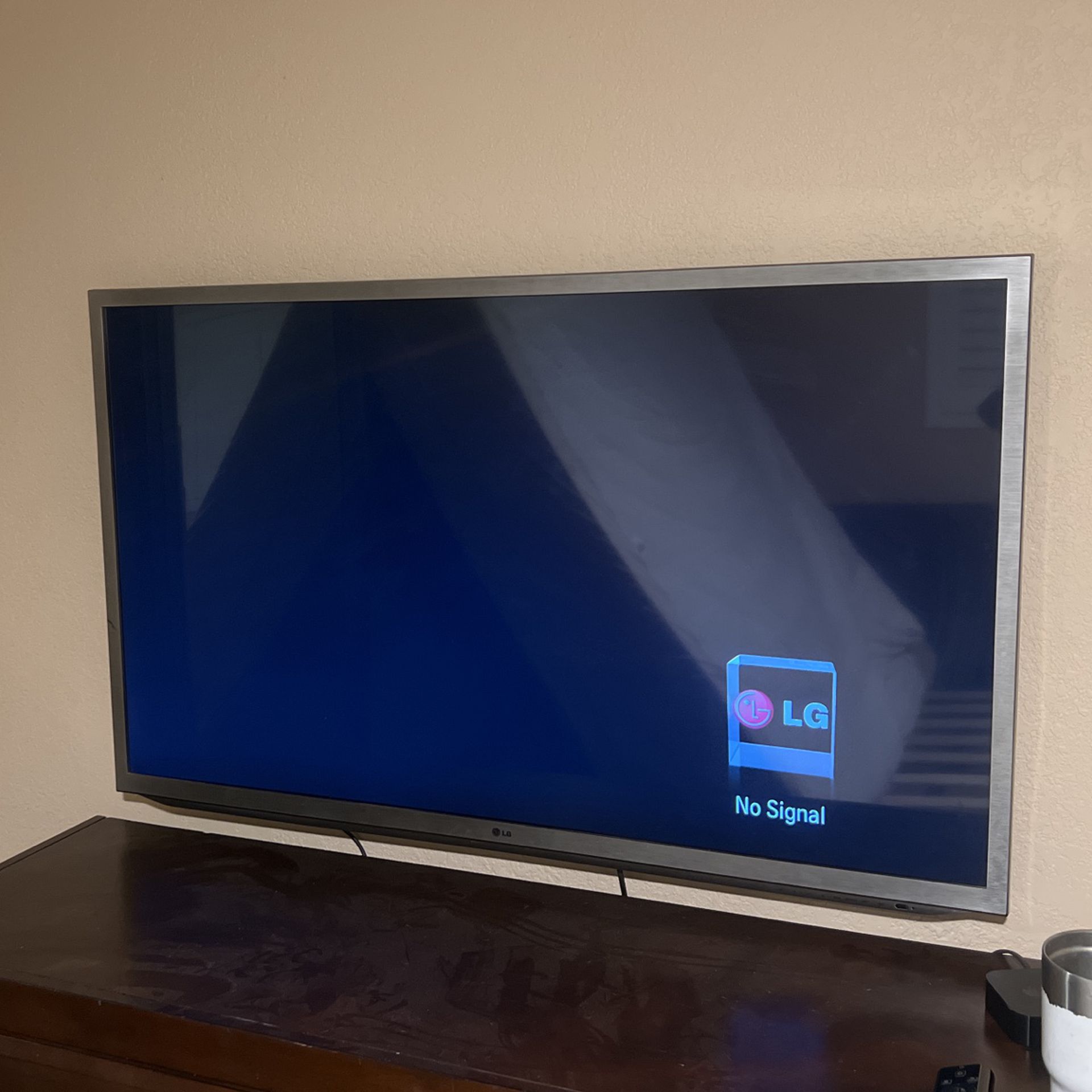 55” LG LED HD TV 
