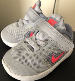NIKE REVOLUTION 3 Size 3C (Kids)