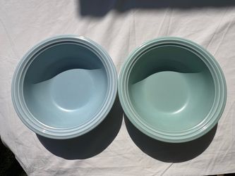 Pfaltzgraff Stoneware 9” serving bowl