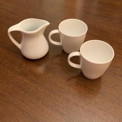 Vertex China Creamer With Cups 