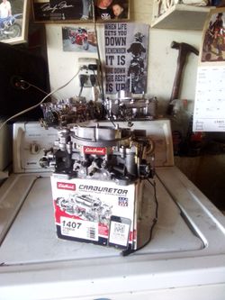 1407 750 Edelbrock rebuilt