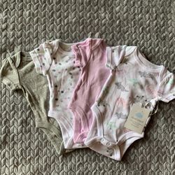 NEW Pastel Dinosaur 4 Pack Onesies from Cloud Island in NB