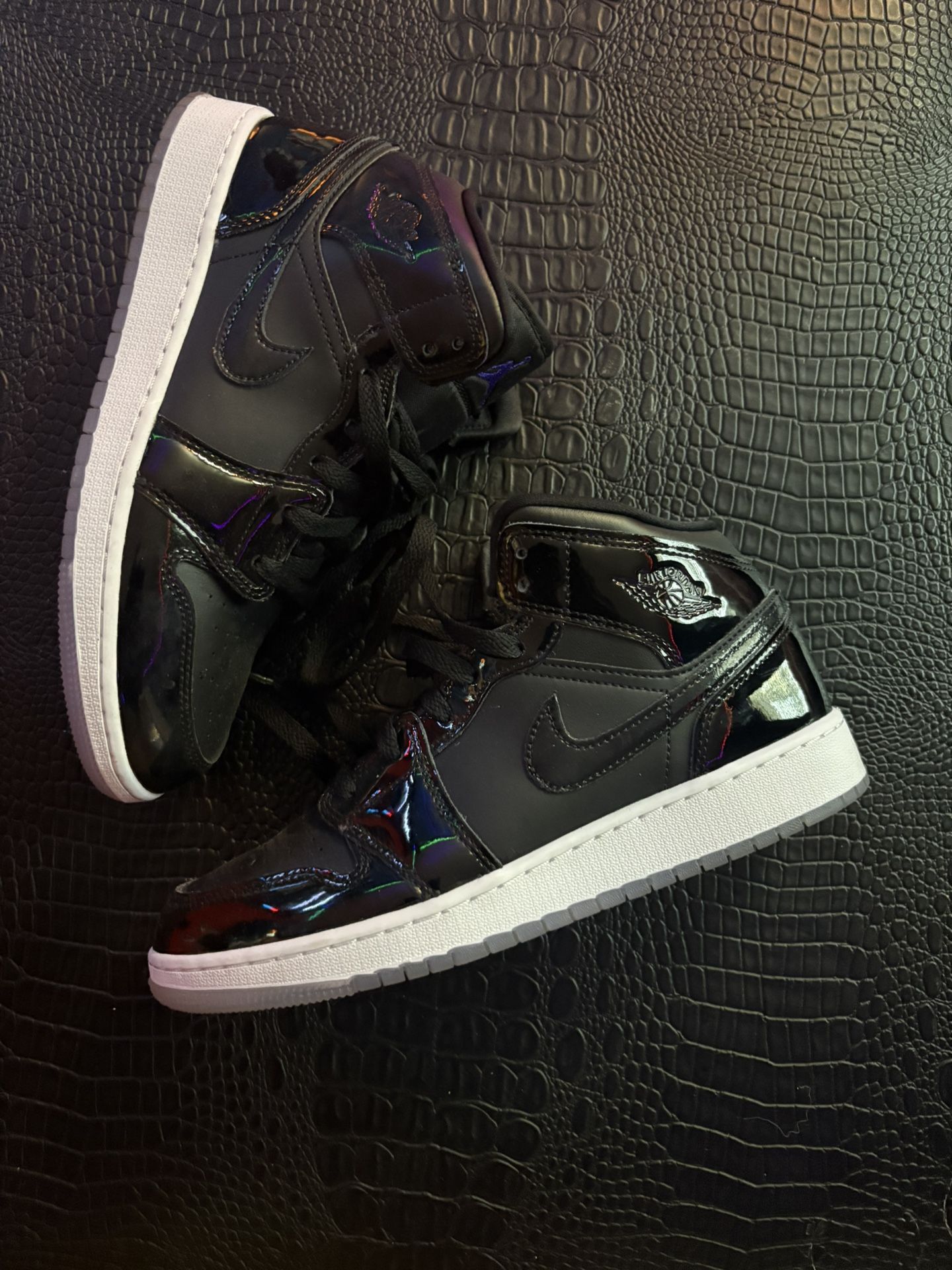 Js Black Leather/white