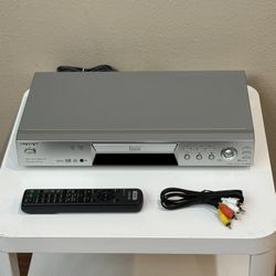 Sony CD/DVD Player with Remote, Cables & Manual (Read Description)